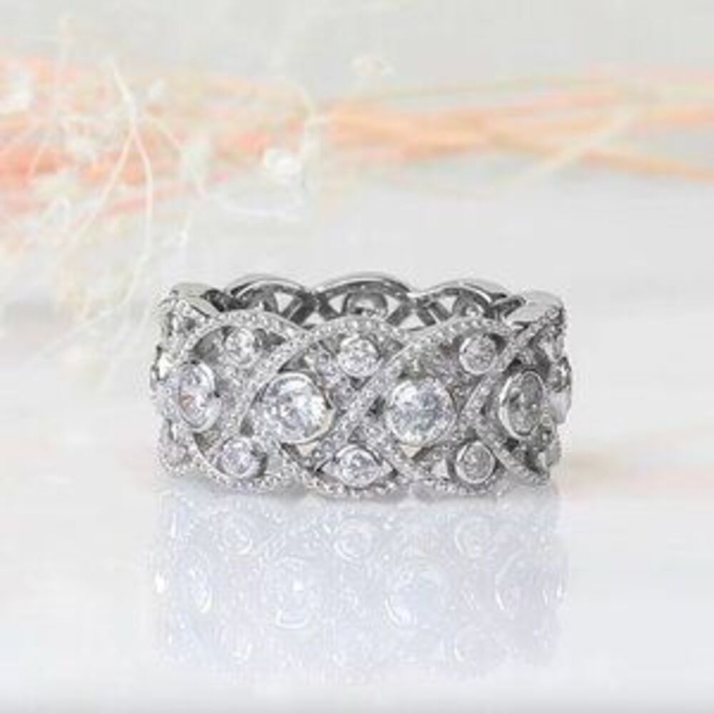 18k White Gold Diamond Eternity Ring Band